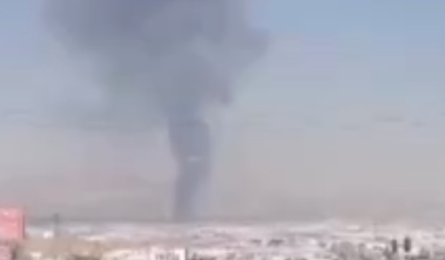 Kayseri OSB’de Mobilya Fabrikasında Yangın Çıktı