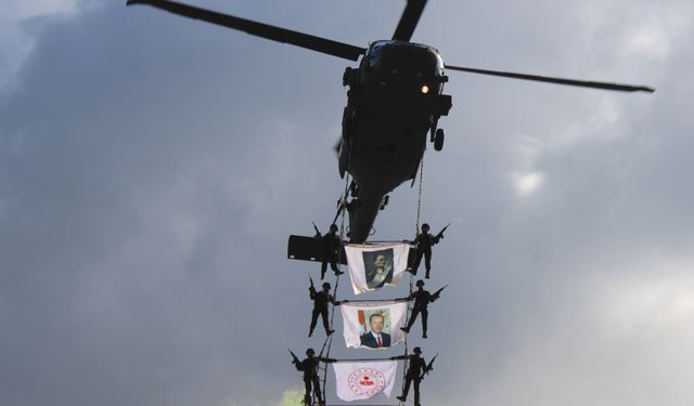 Kayseri'de ‘çelik kanatlı' 29 Ekim coşkusu