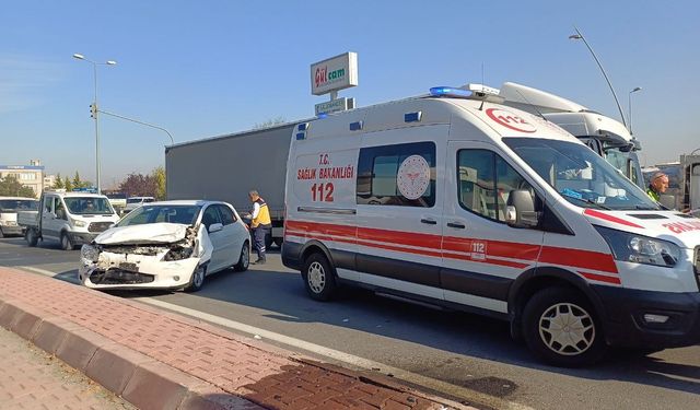 Kayseri’de 5 araç birbirine girdi: 5 yaralı