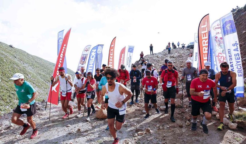 Avrupa’nın en yüksekte biten VK Yarışı Erciyes’te koşuldu