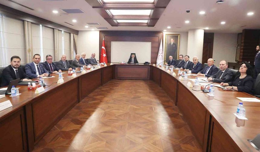 Bakan Nebati: "Dünyada Türkiye’ye karşı çok olumlu bir bakış var''