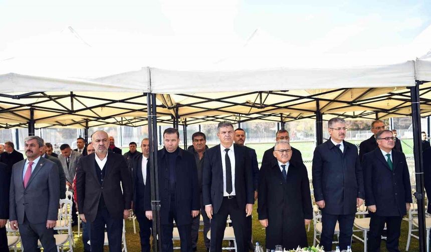Kayseri Büyükşehir Belediyesi’nden Amatör Kulüplere Malzeme Desteği