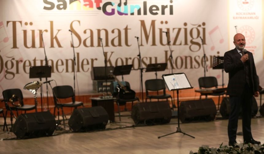 Türk Sanat Müziği Öğretmenler Korosu ile müzik ziyafeti