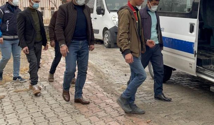 Kayseri'de Hırsızlık Suçundan Aranan Şahıs Yakalandı