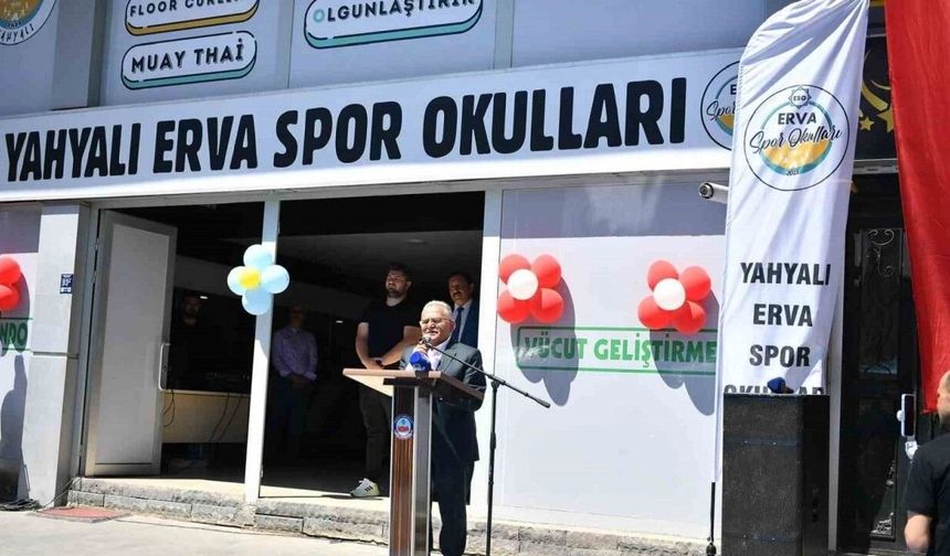 Kayseri Büyükşehir Belediye Başkanı ve Vali, Yahyalı'da Çeşitli Açılışlara Katıldı