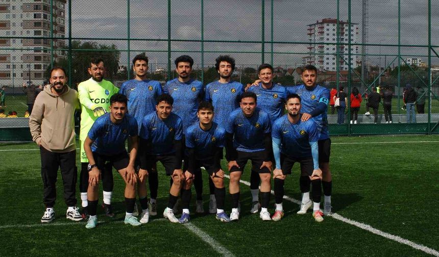 Yavru Aslanspor Liderliğini Güçlendirdi: Kayseri İdman Yurdu'nu 6-1 Mağlup Etti!