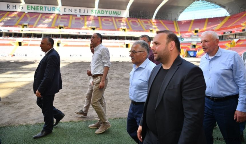 Başkan Büyükkılıç, Kayserispor Stadyumu'nda Zemin Yenileme Çalışmalarını İnceledi