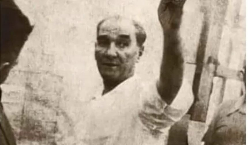 Atatürk Bozkurt İşareti Fotoğrafı Gerçeği Ortaya çıktı