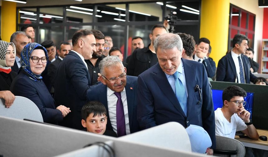 Kayseri’ye 105 Milyon TL’lik  İl Halk Kütüphanesi Açıldı