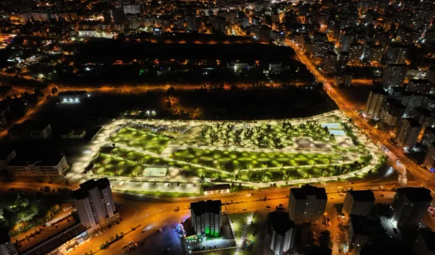 Kayseri Talas’ta Yepyeni Millet Bahçesi Hizmete Açıldı