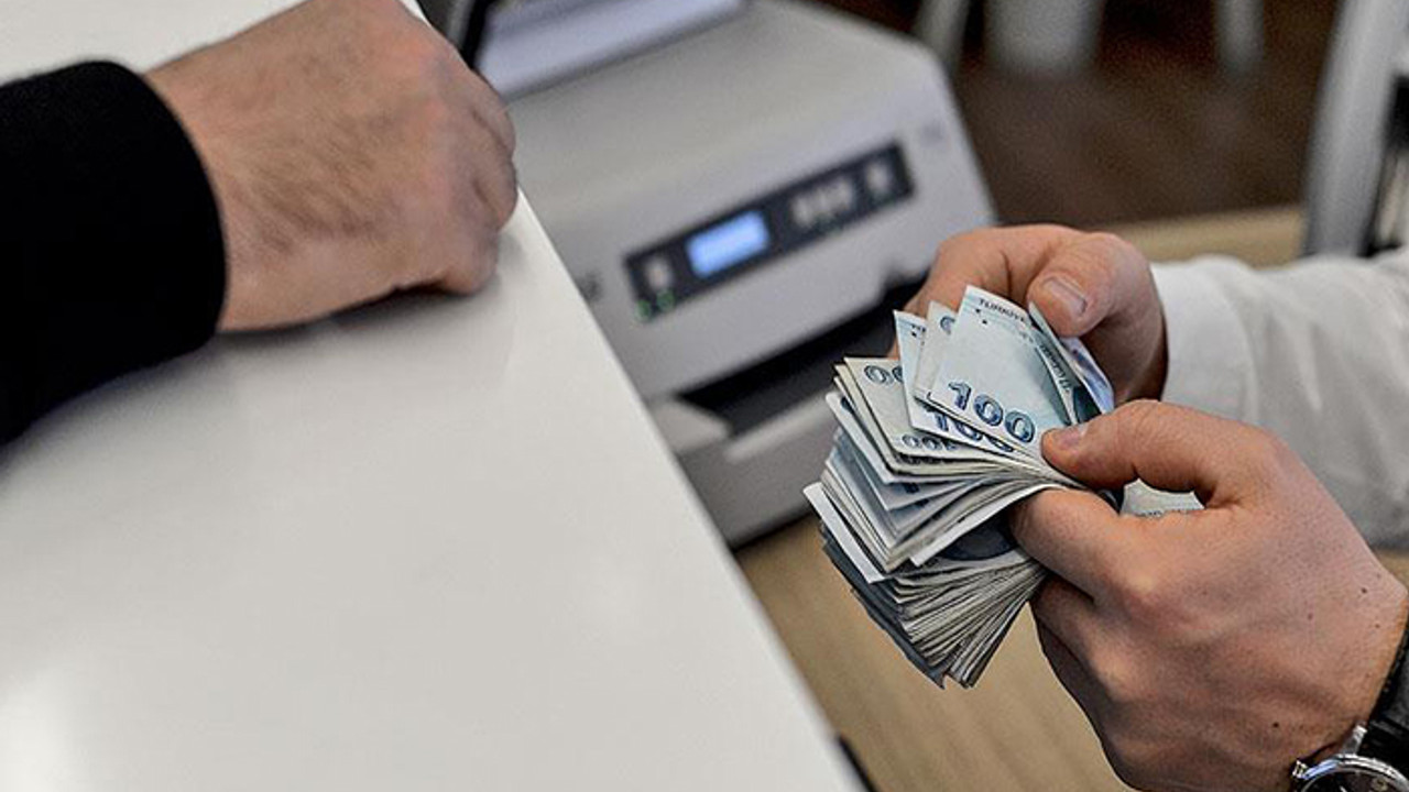 Fai̇zsi̇z Kredi Peşinde Koşanlara Müjde! Bankalar 25 Bin Tl'ye Kadar Sıfır Faizle Kredi Dağıtıyor